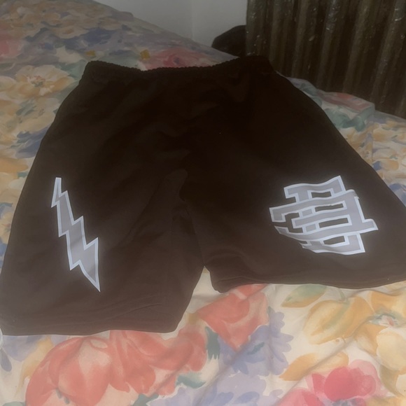 Ee shorts - Picture 1 of 3